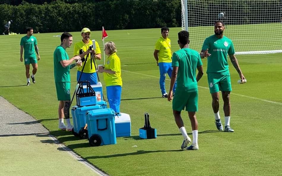 Palmeiras fecha preparação contra o Chelsea com 'salve' em Estêvão e foco total