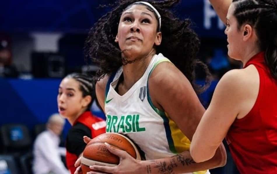 Seleção feminina de basquete vence México e vai às semis da AmericupW