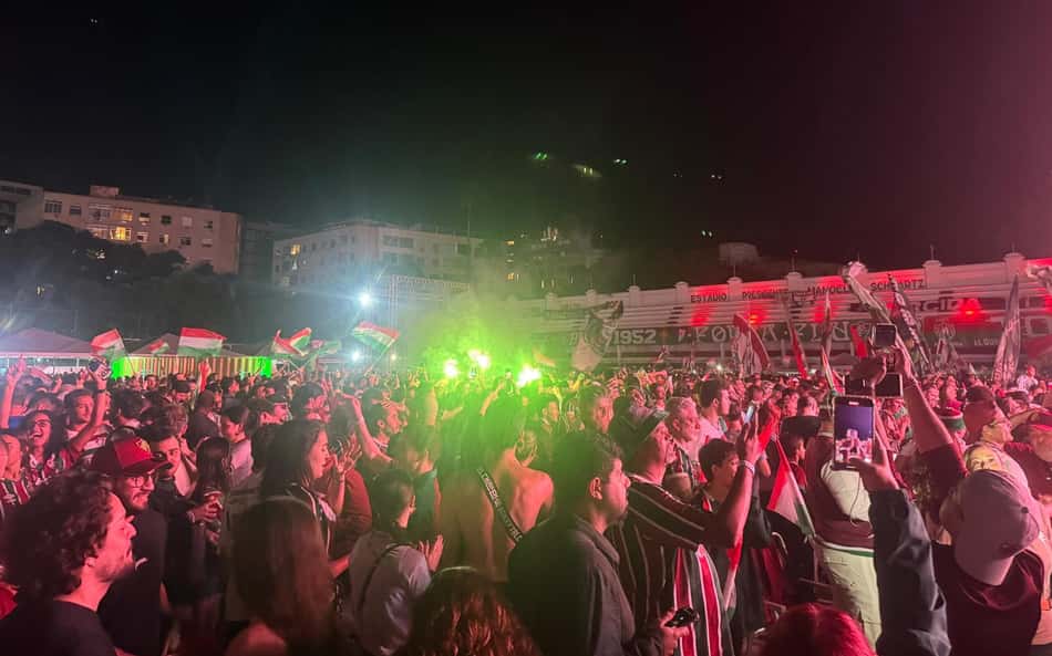 Torcedores do Fluminense lotam Laranjeiras contra o Al-Hilal; assista à festa