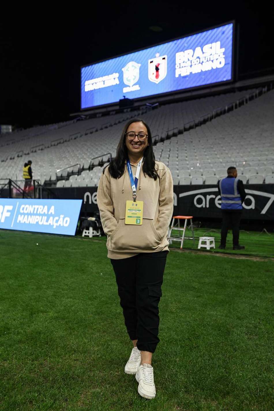A jornalista acompanhou os amistosos da Seleção Feminina diante do Japão. (Foto: Acervo pessoal)