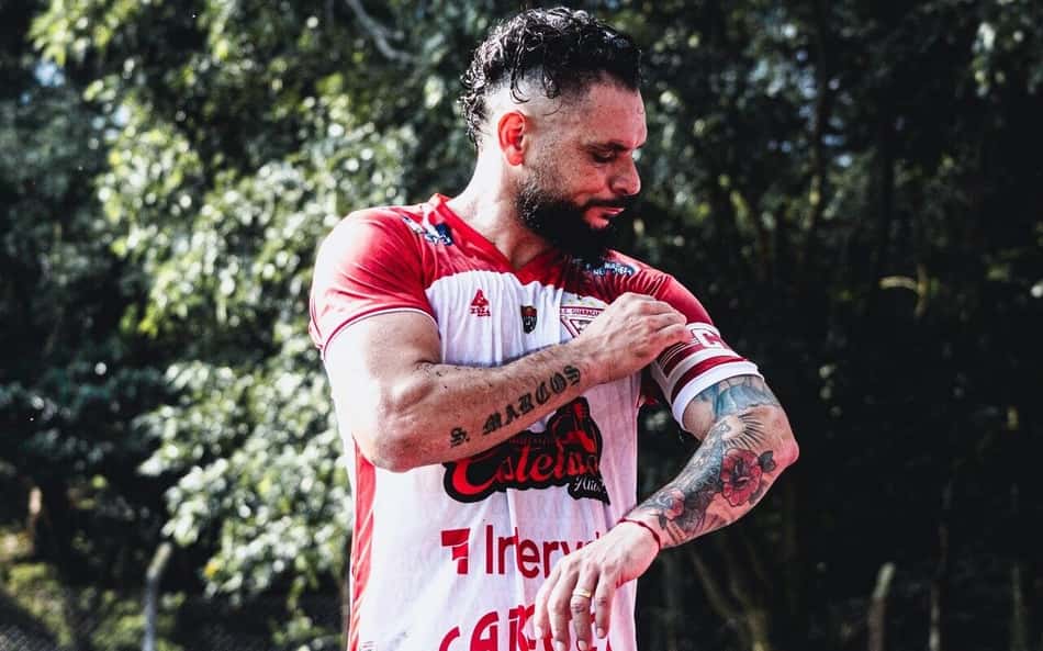 Campeão da Libertadores pelo Santos participa do maior torneio de várzea do país