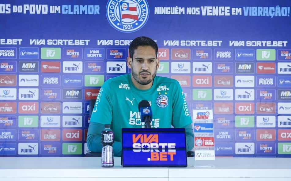 Ronaldo projeta 'final' entre Bahia e Retrô e elogia Marcos Felipe: 'Tem maturidade'