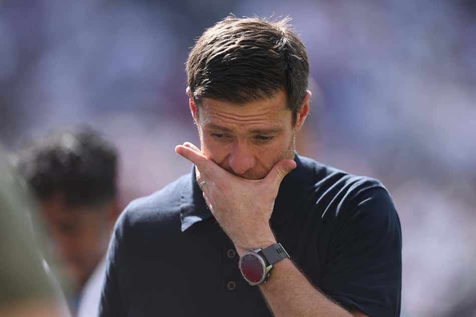 Xabi Alonso reage durante dura derrota do Real Madrid para o PSG no Mundial de Clubes