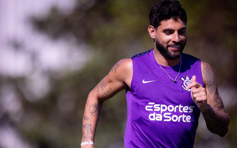 Corinthians relaciona Yuri Alberto, que celebra retorno: 'ajudar com gols'