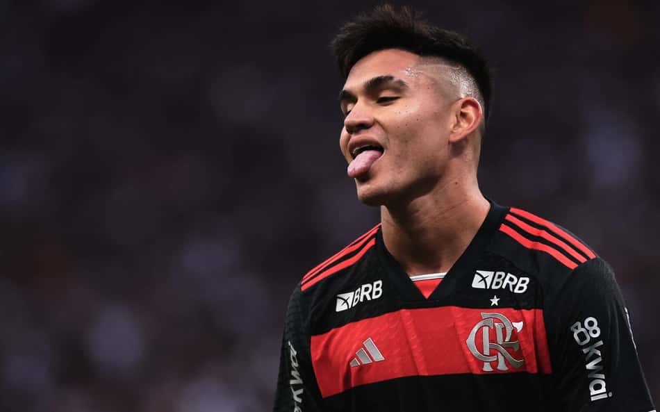 Ex-Flamengo, Alcaraz abre o jogo sobre saída: 'Tudo que disseram de mim é mentira'