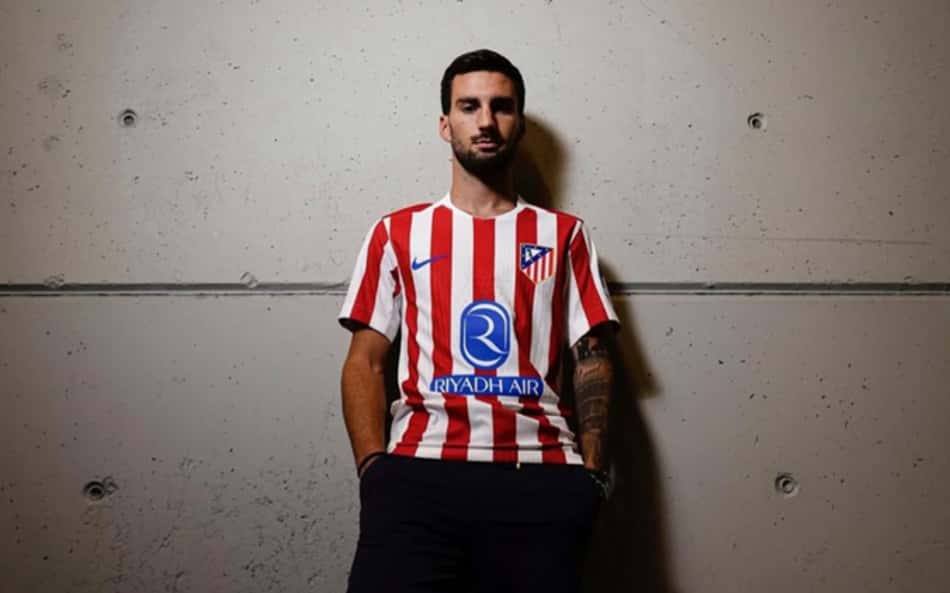 Álex Baena em apresentação pelo Atlético de Madrid (Foto: Reprodução/Atlético de Madrid)