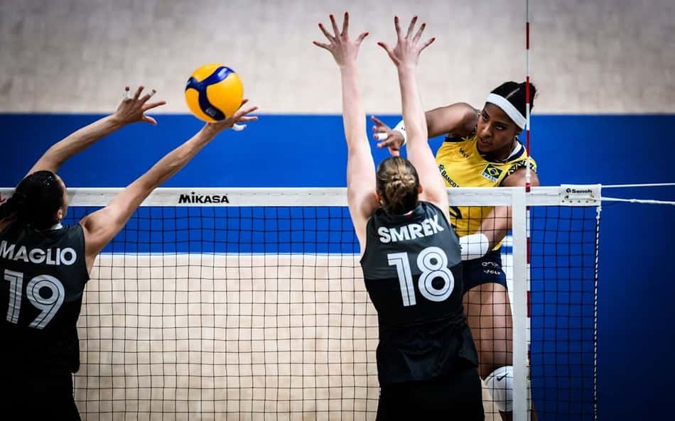 Ana Cristina passa por artroscopia e será desfalque no Mundial