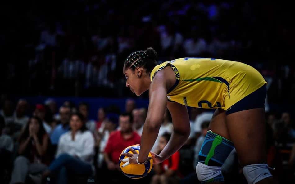Ana Cristina anotou 10 pontos de saque nas primeiras semanas