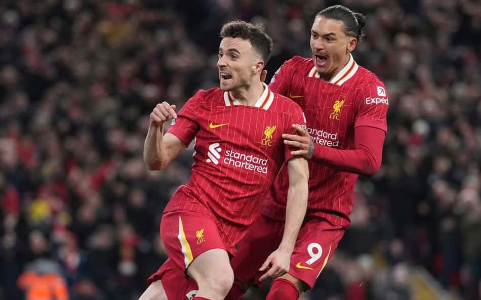 Diogo Jota marcou último gol da carreira contra grande rival do Liverpool; relembre