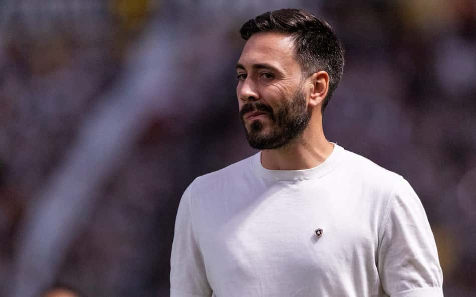 Técnico do Botafogo, Davide Ancelotti afirma: 'Ter meu sobrenome é difícil'