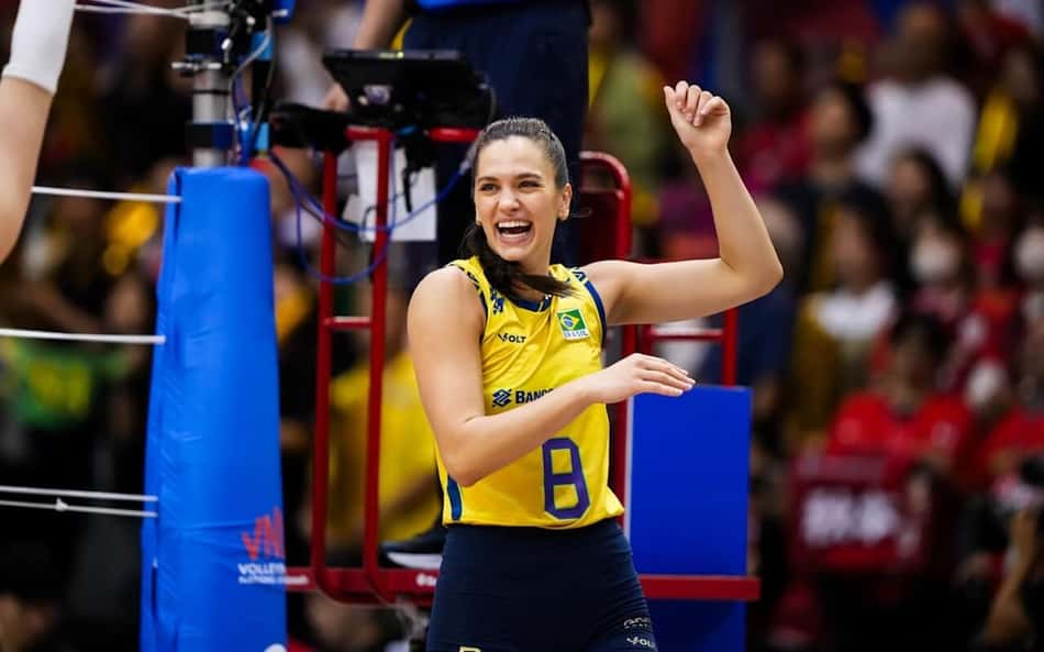 Julia Kudiess define novo recorde de blocks da VNL