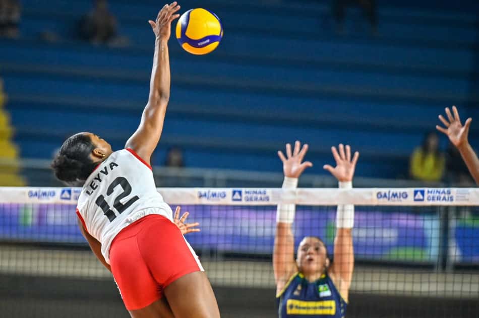 O Peru derrotou o Brasil por 3 sets a 1 (Foto: Gustavo Rabelo/BHFoto)