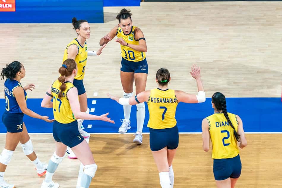 Seleção precisa desbancar a favorita Itália para garantir o título (Foto: Volleyball World)