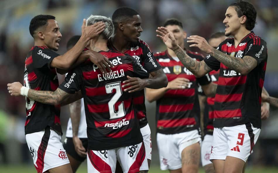 Confira a lista de jogadores do Flamengo disponíveis para assinar pré-contrato