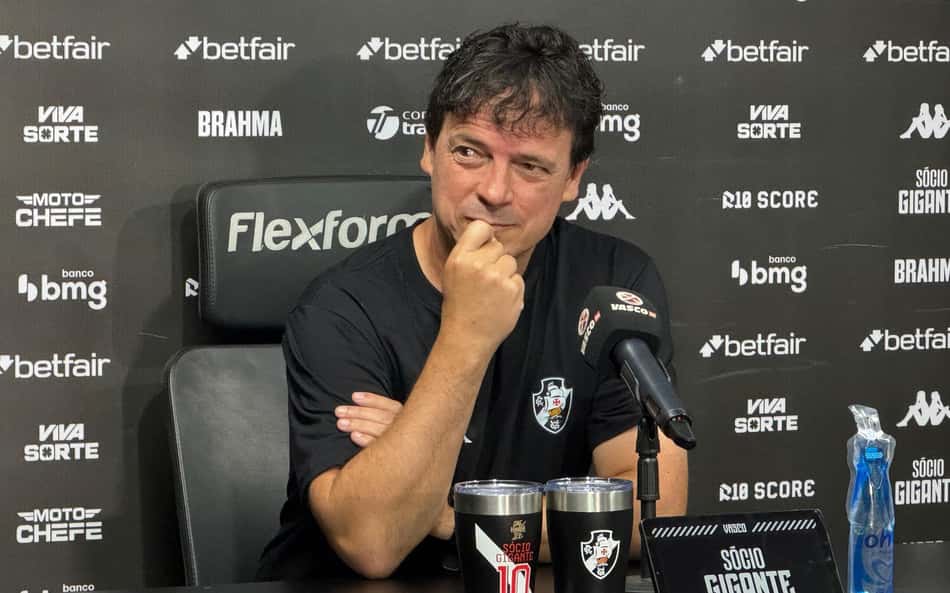 Diniz sobre a chegada de reforços no Vasco: 'Não é uma coisa fácil'
