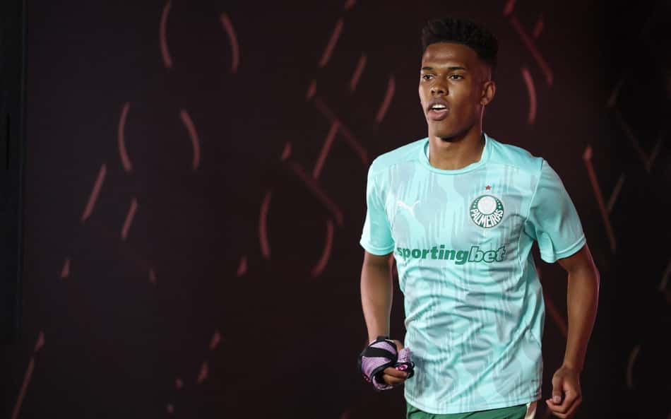 Estêvão elege seus ídolos no futebol e detalha encontro com Ancelotti na Seleção
