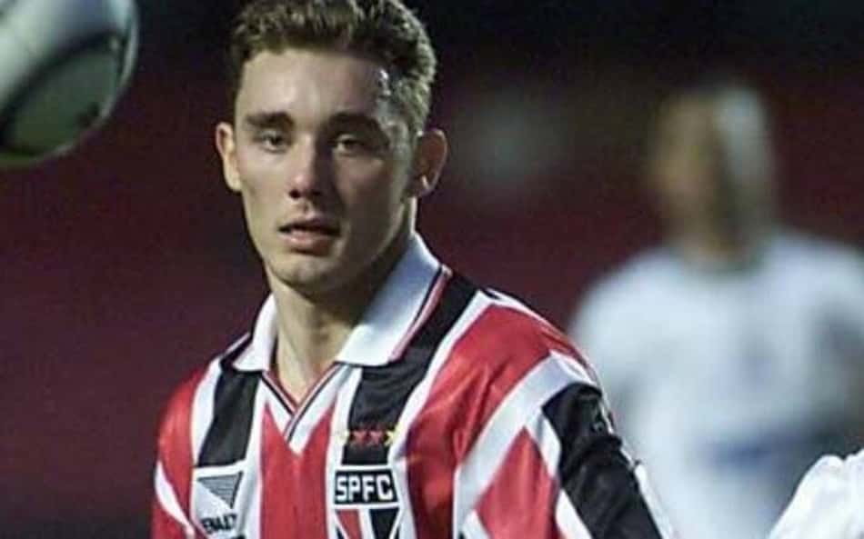 Por onde anda Fábio Aurélio, ex-lateral do São Paulo?