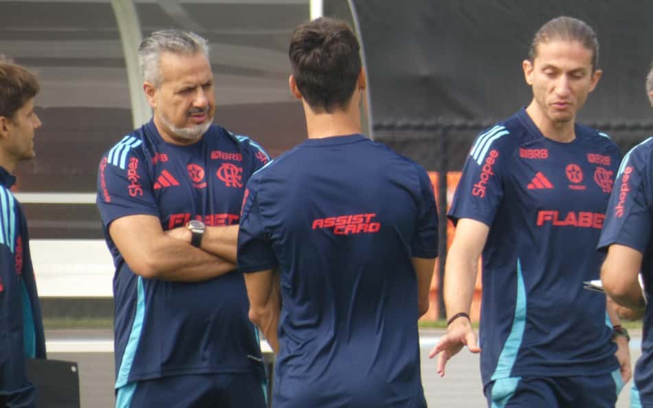 Flamengo faz proposta por renovação de contrato do técnico Filipe Luís; veja o cenário
