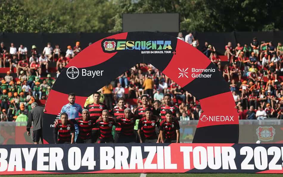 Joia da base critica publicação do Flamengo após vitória sobre o Leverkusen
