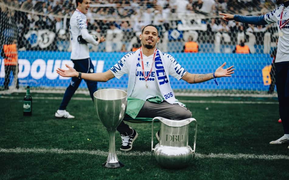 Zagueiro brasileiro quer repetir sucesso na Europa e mira fase de liga da Champions League