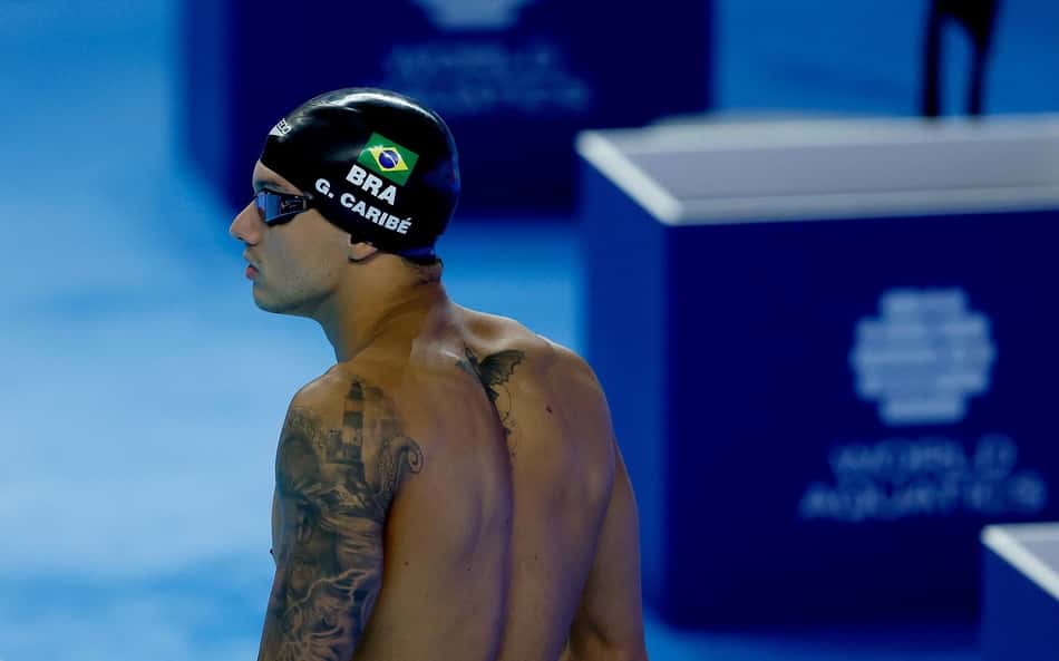 Guilherme Caribé nada bem e fica perto de medalha nos 100m livre