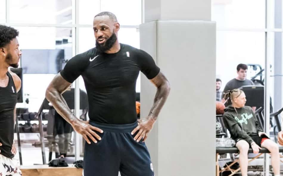 LeBron James segue rotina rígida de treinos na offseason da NBA