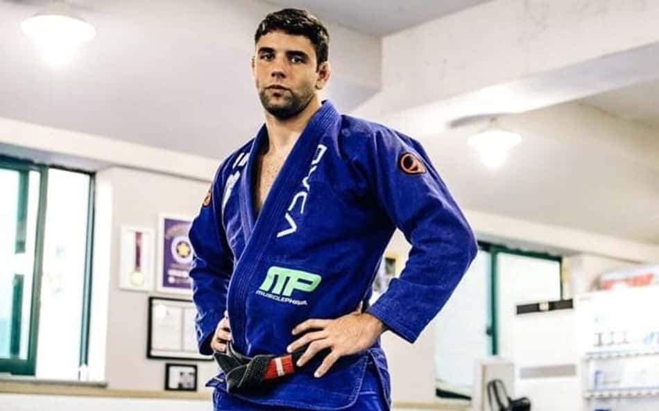 Brasileiro multicampeão de jiu-jítsu assina com UFC e tem estreia marcada