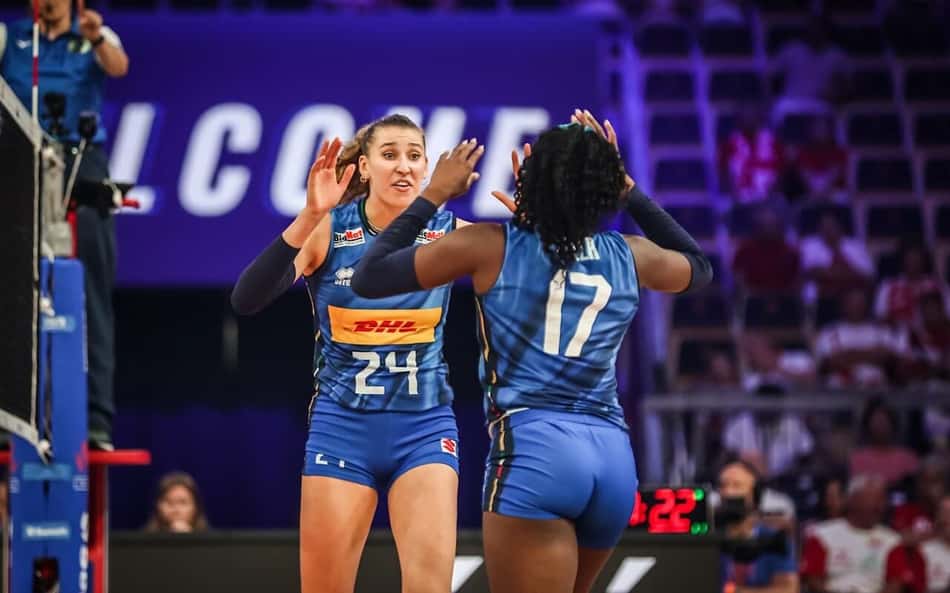 Itália vence EUA e é a 1° semifinalista da VNL feminina