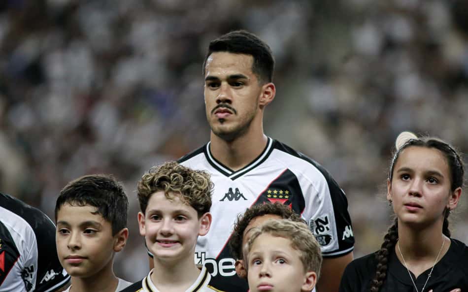 Vasco aceita emprestar Lucas Oliveira ao Sport e aguarda decisão do zagueiro