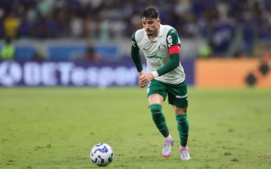 Palmeiras barra saída de Piquerez para Europa, mas renovação segue sem avançar