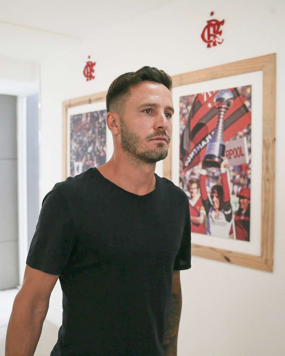 Saúl conhece instalações do CT do Flamengo