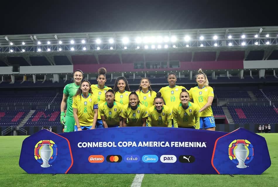 Seleção brasileira feminina no jogo com a Colômbia pela Copa América (Foto: Lívia Villas Boas / CBF)