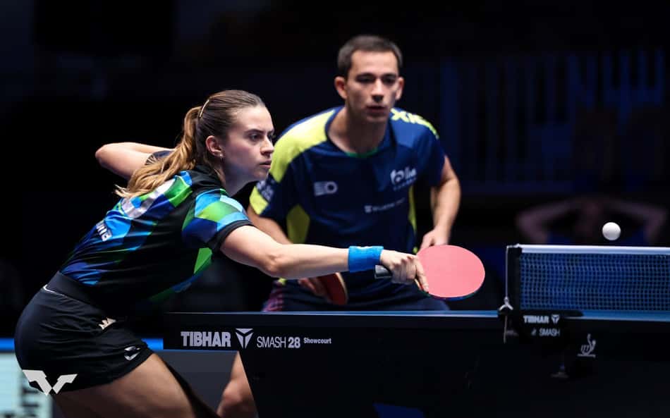 Veja premiação de Hugo Calderano e Bruna Takahashi após classificação no WTT