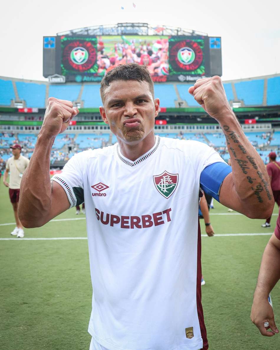 Thiago Silva celebra vitória do Fluminense no Mundial