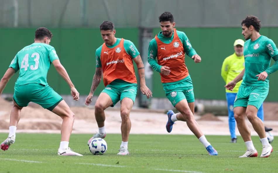 Elenco do Palmeiras se reapresenta após vitória, e Felipe Anderson passará por exames