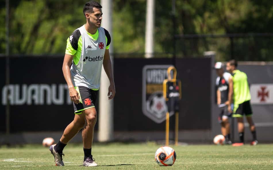 Zagueiro do Vasco, Lucas Oliveira define futuro no clube