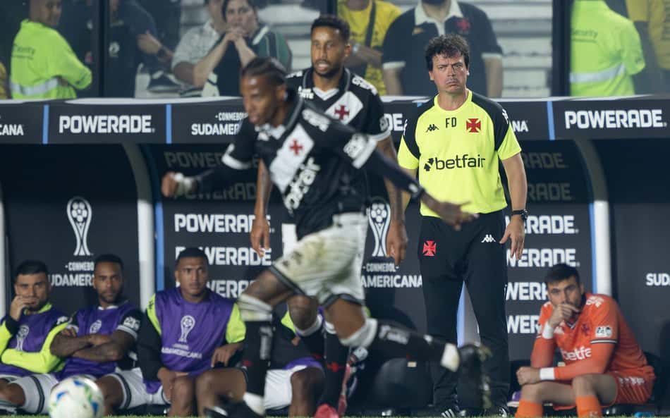 Ex-jogador do Vasco aponta situação 'benéfica' após eliminação na Sul-Americana