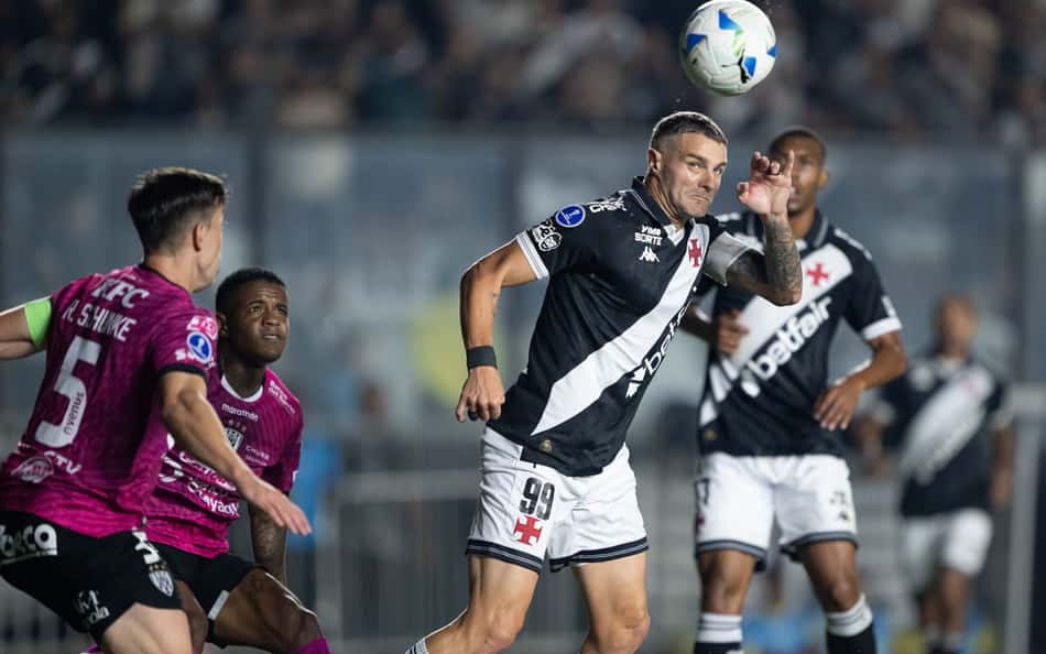 Fala de jogador revolta torcedores do Vasco após eliminação: 'Tirando onda'