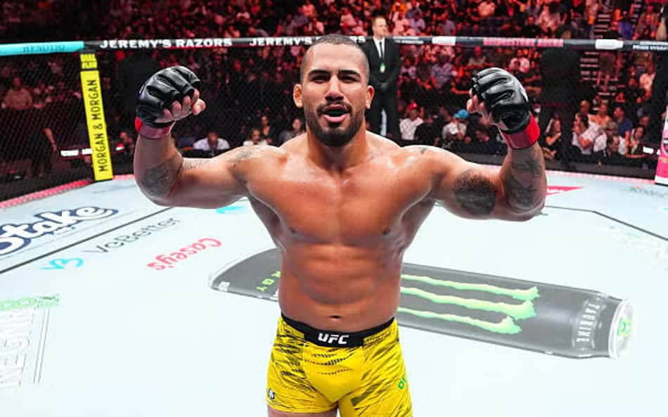 Vitor Petrino abre as vitórias brasileiras no card principal do UFC Nashville (Foto: Jeff Bottari / Zuffa LLC / Divulgação UFC)