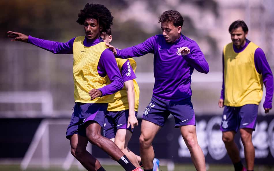 Corinthians faz primeiro treino de olho no duelo contra o Vasco