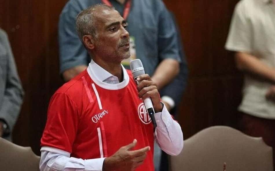 Patrocínio da Loterj à Série A2 beneficia time de Romário, diz site