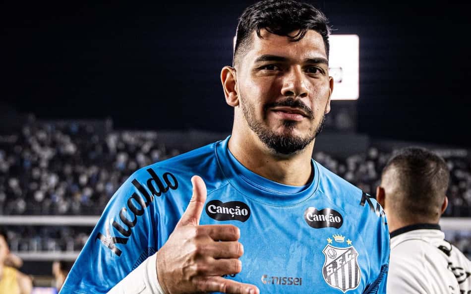 Santos recebe proposta do futebol europeu pelo goleiro João Paulo