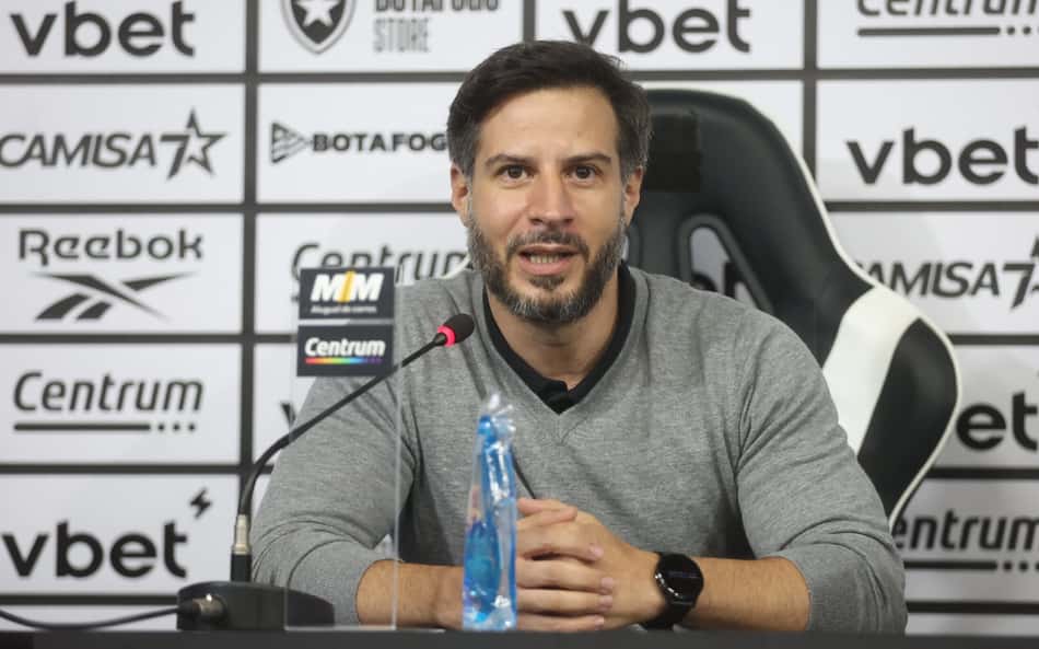 Diretor do Botafogo projeta duelo com o Vasco na Copa do Brasil: 'Muito entusiasmo'