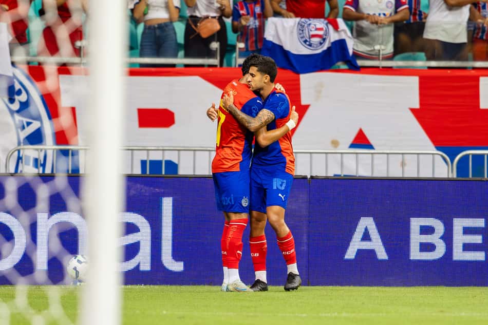 Rodrigo Nestor e Lucho Rodríguez comemoram gol contra o Retrô (Foto: Letícia Martins/EC Bahia)