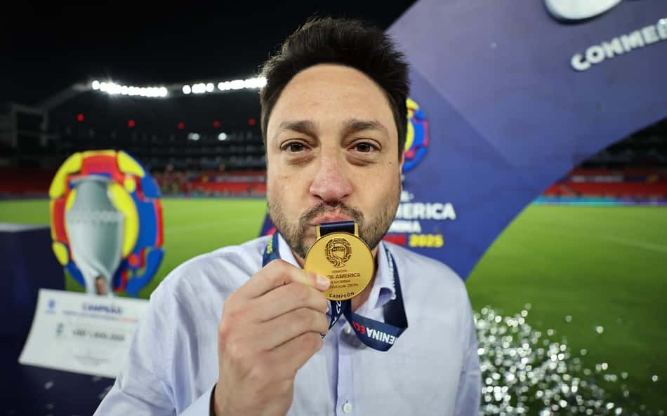 'Vocês nasceram para esse momento': o discurso marcante de Arthur Elias antes da final
