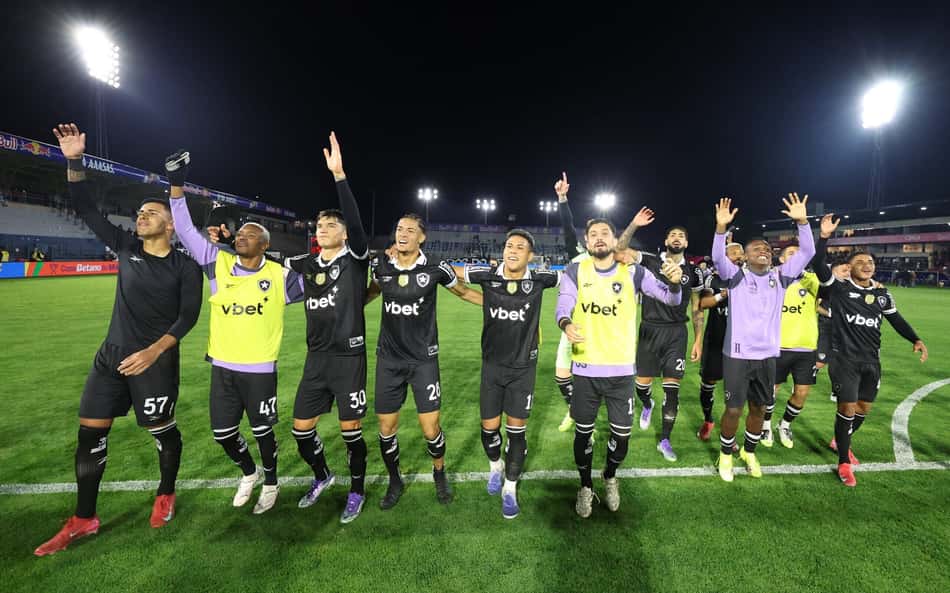 Botafogo não sente time misto e mostra que concentração é ponto alto