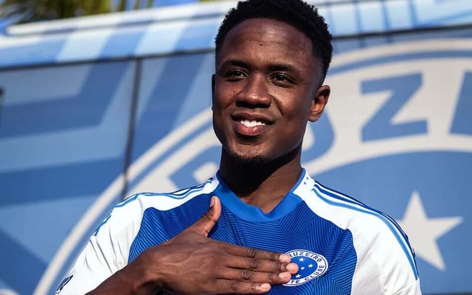 Luis Sinisterra é o 10º colombiano a jogar pelo Cruzeiro