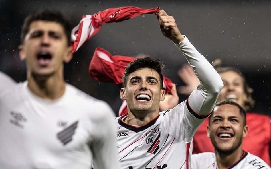 Operário-PR acerta com meio-campista ex-Athletico e Santos