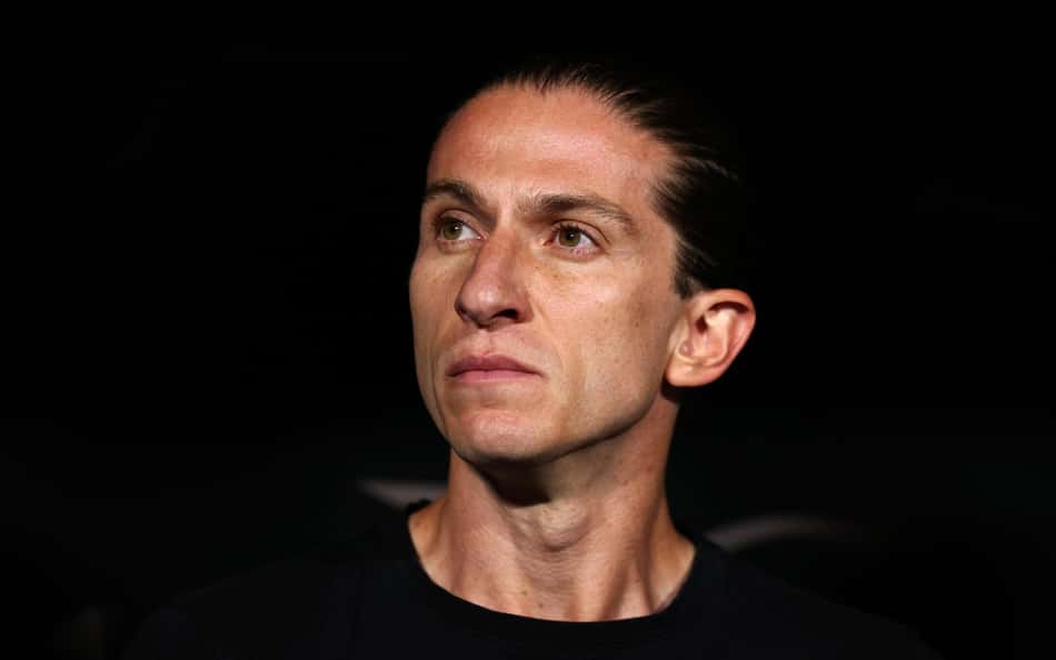 Filipe Luís acompanhou a partida entre Flamengo x Barcelona no Mundial (Foto: Dan Mullan / Getty Images North America / Getty Images via AFP)