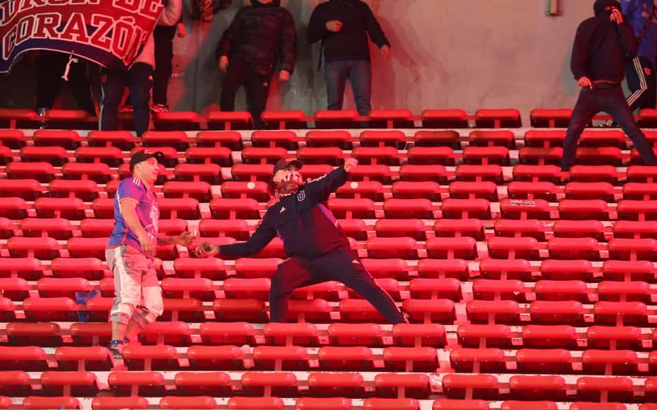 Independiente x Universidad de Chile, pela Sul-Americana, é cancelado após cenas de guerra na Argentina
